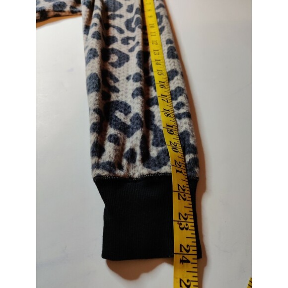 Simply Vera Wang Womens Long‎ Sleeve Pullover Leopard Print Sweater Size XL - Picture 10 of 11